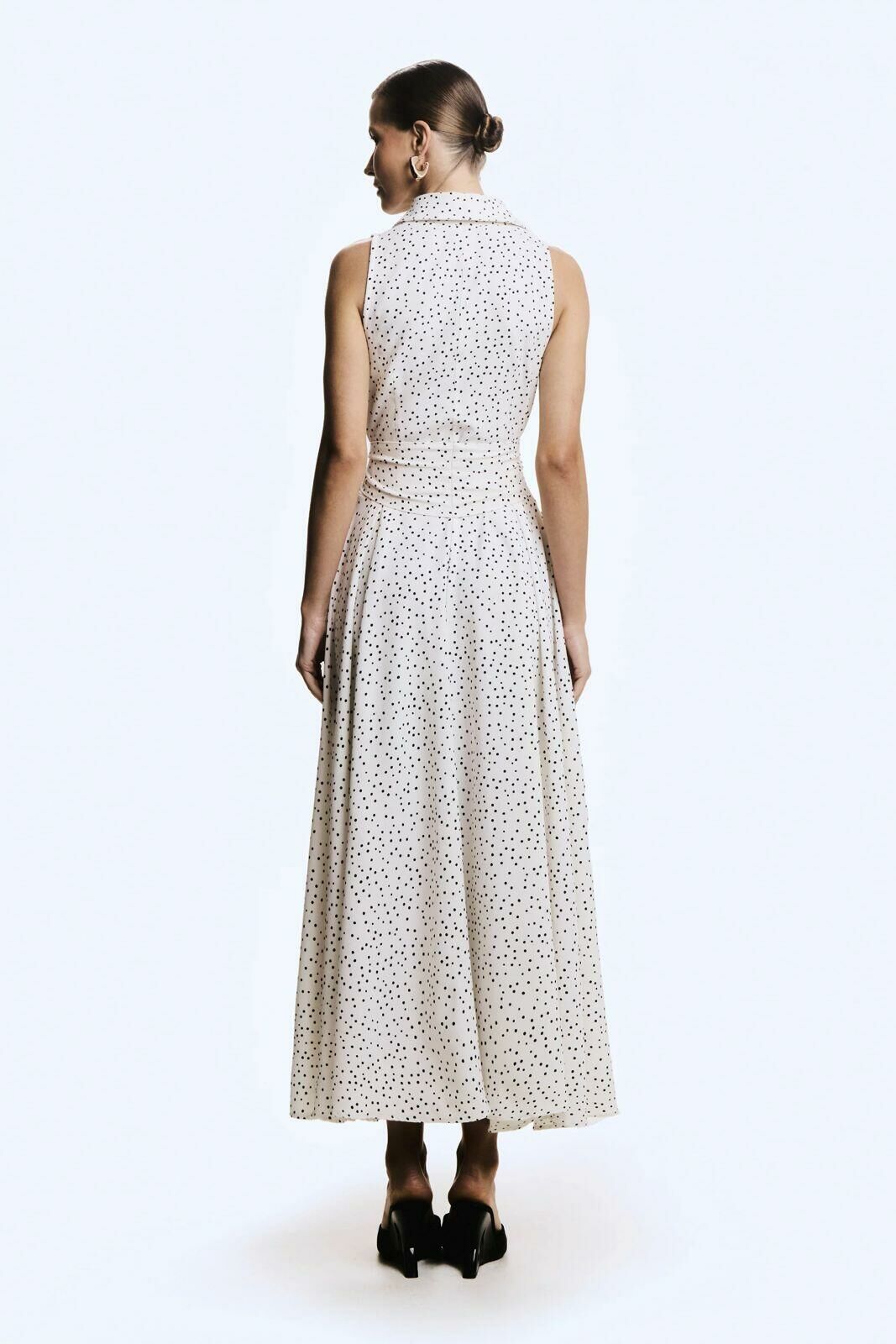 Imagem de Vestido Mídi Gola Tradicional Botões Frontal e Faixa Off White Zen